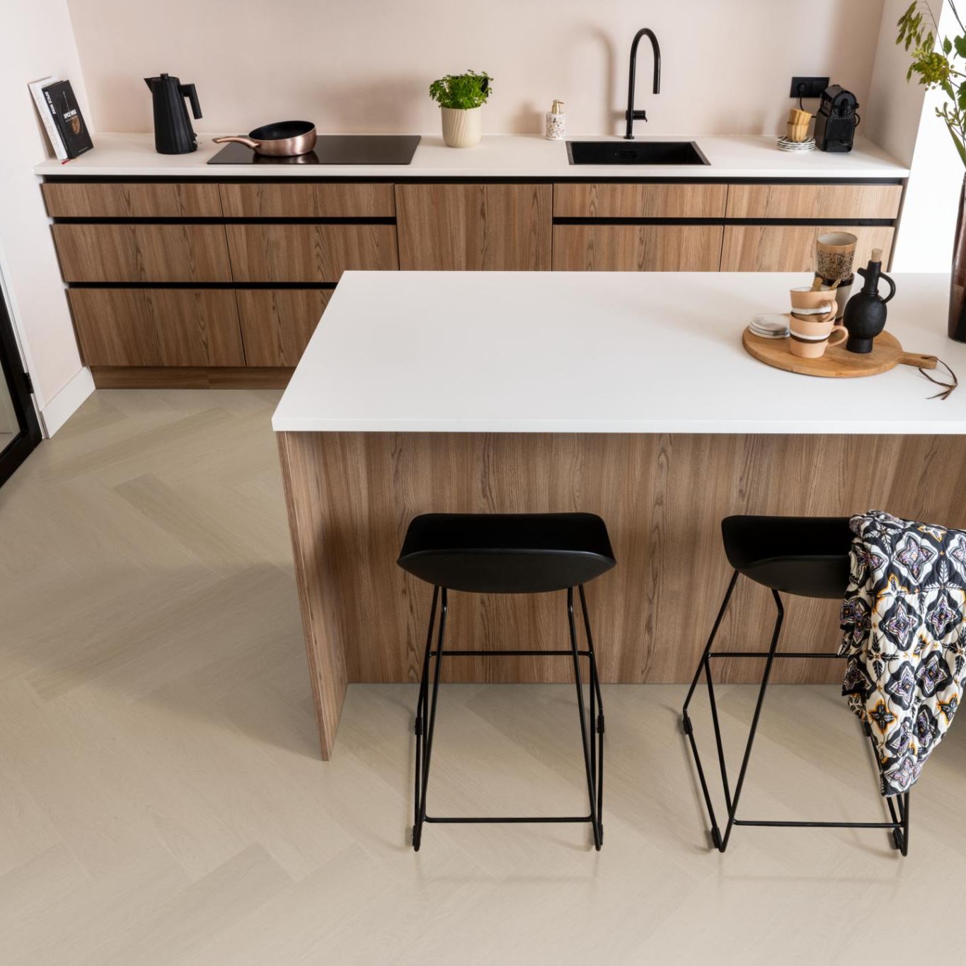 Ambiant Spigato Estino Visgraat Dryback Warm Brown - Plak PVC Vloer