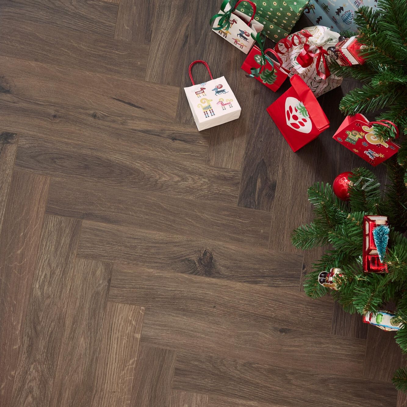 Berry Alloc Chateau+ 62002164 Gyant Dark Brown Visgraat Laminaat