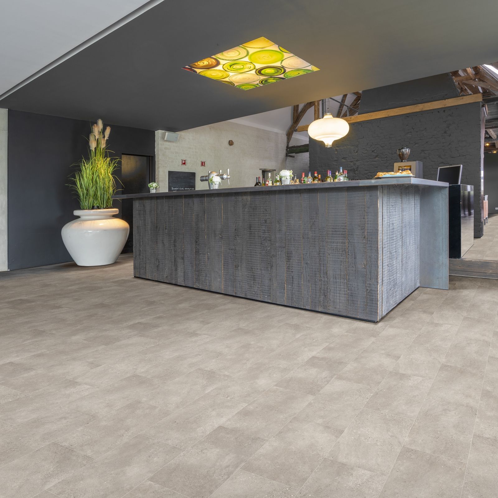 Interfloor Dynamic Stone 740 - Vinyl - Black Tex Back