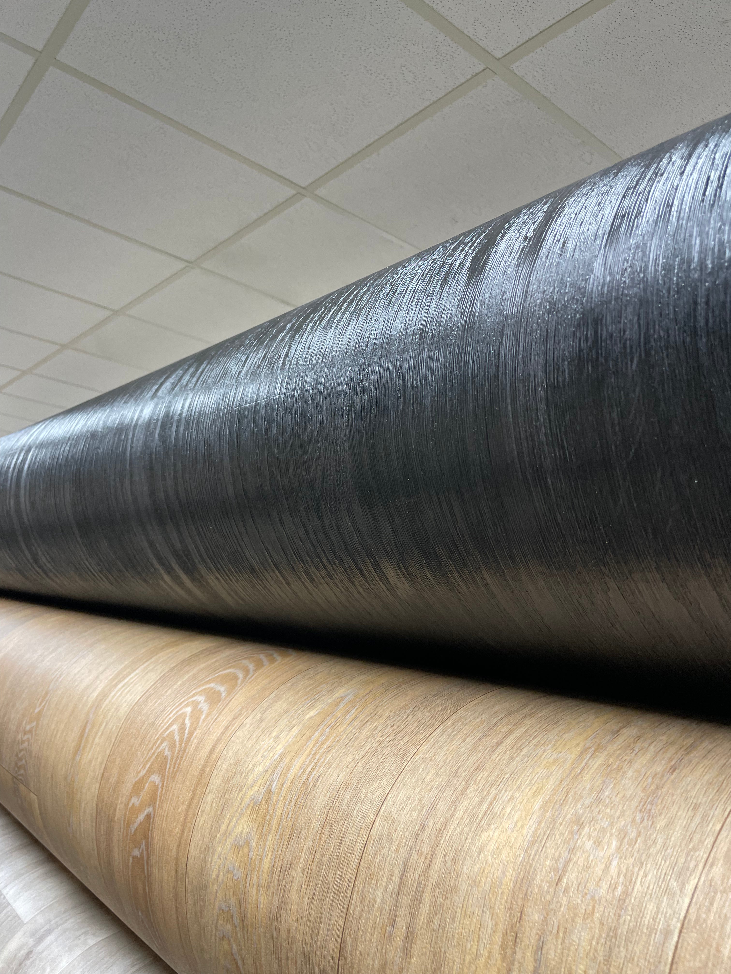 Actie Vinyl Zwart Eiken met Voelbaar Structuur 400cm Breed