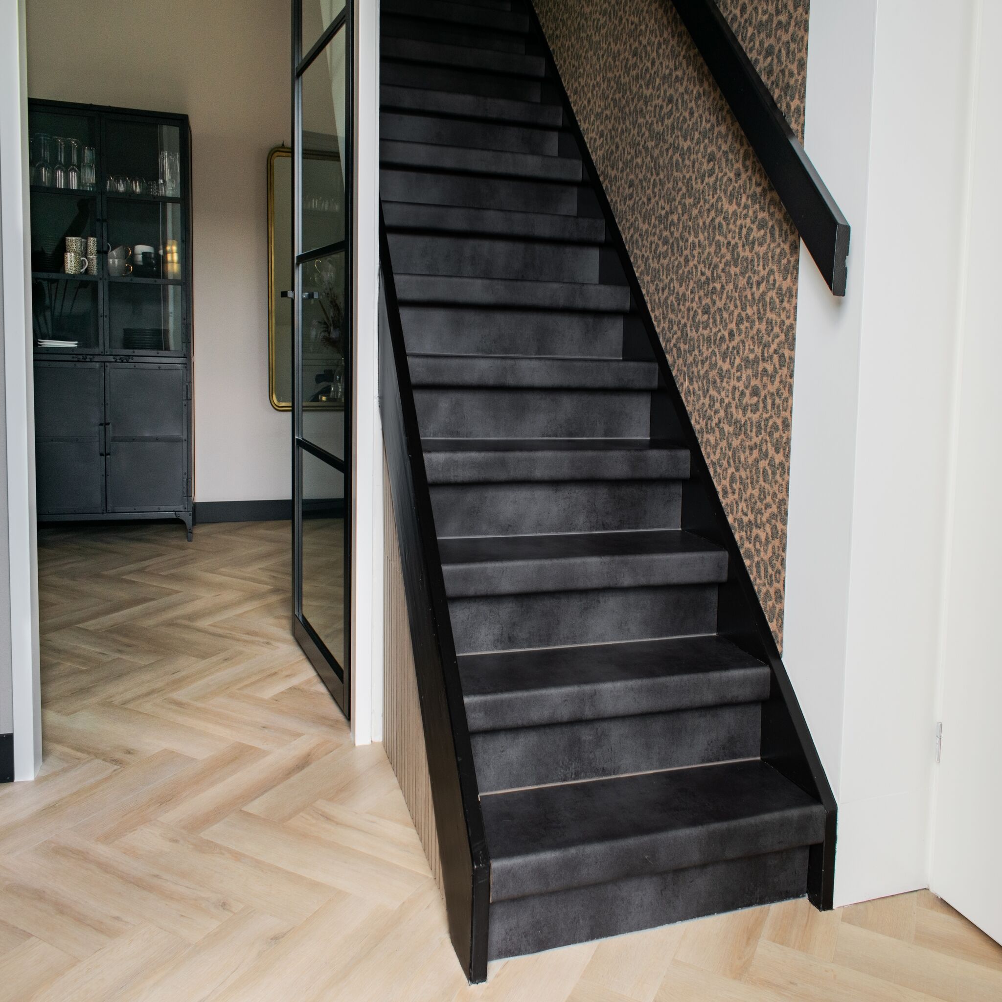 Traptreden - Easystairs 055 Black - 62x100cm - Traprenovatie PVC