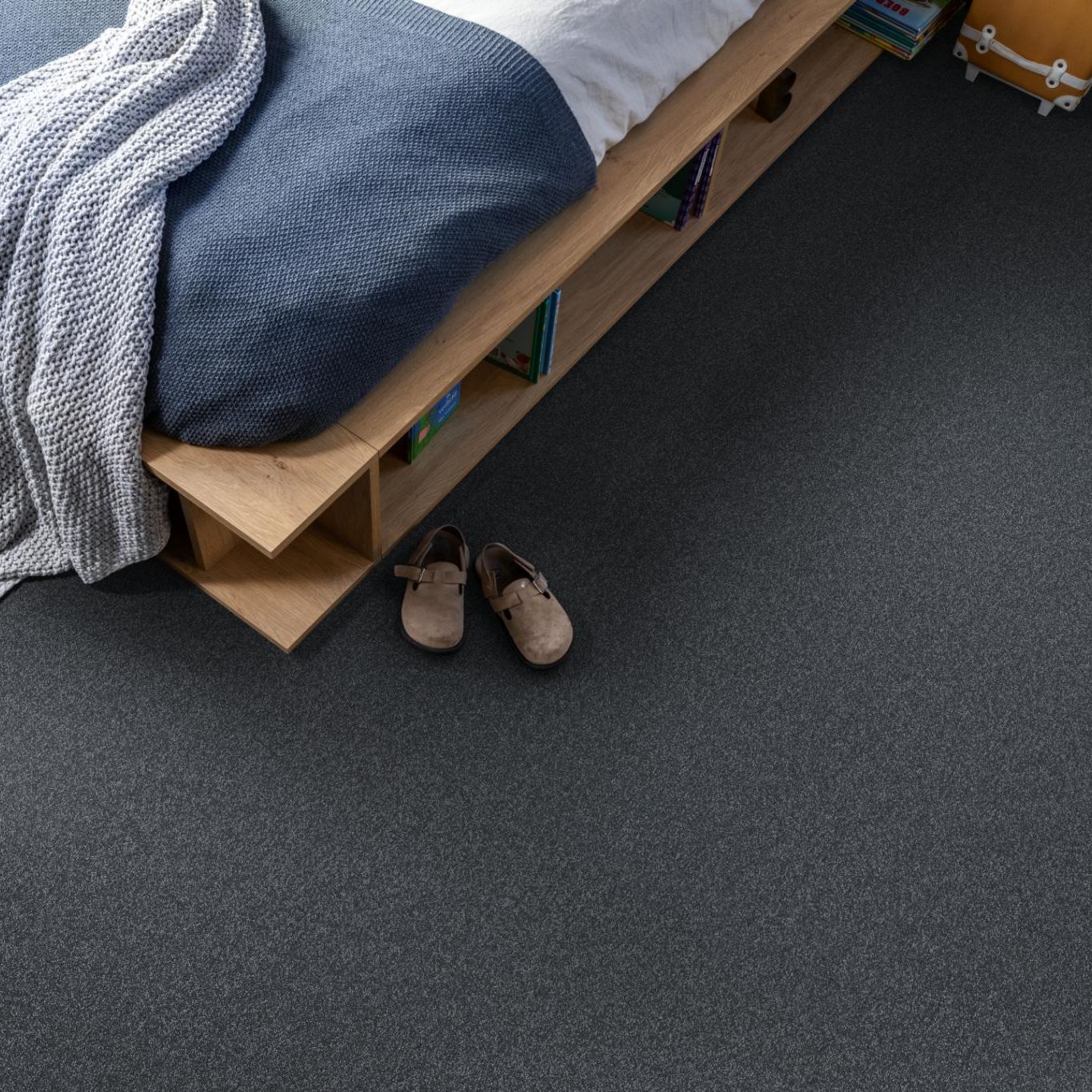 Ambiant Nifty Donkerblauw 0715 - Vloerbedekking - Tapijt