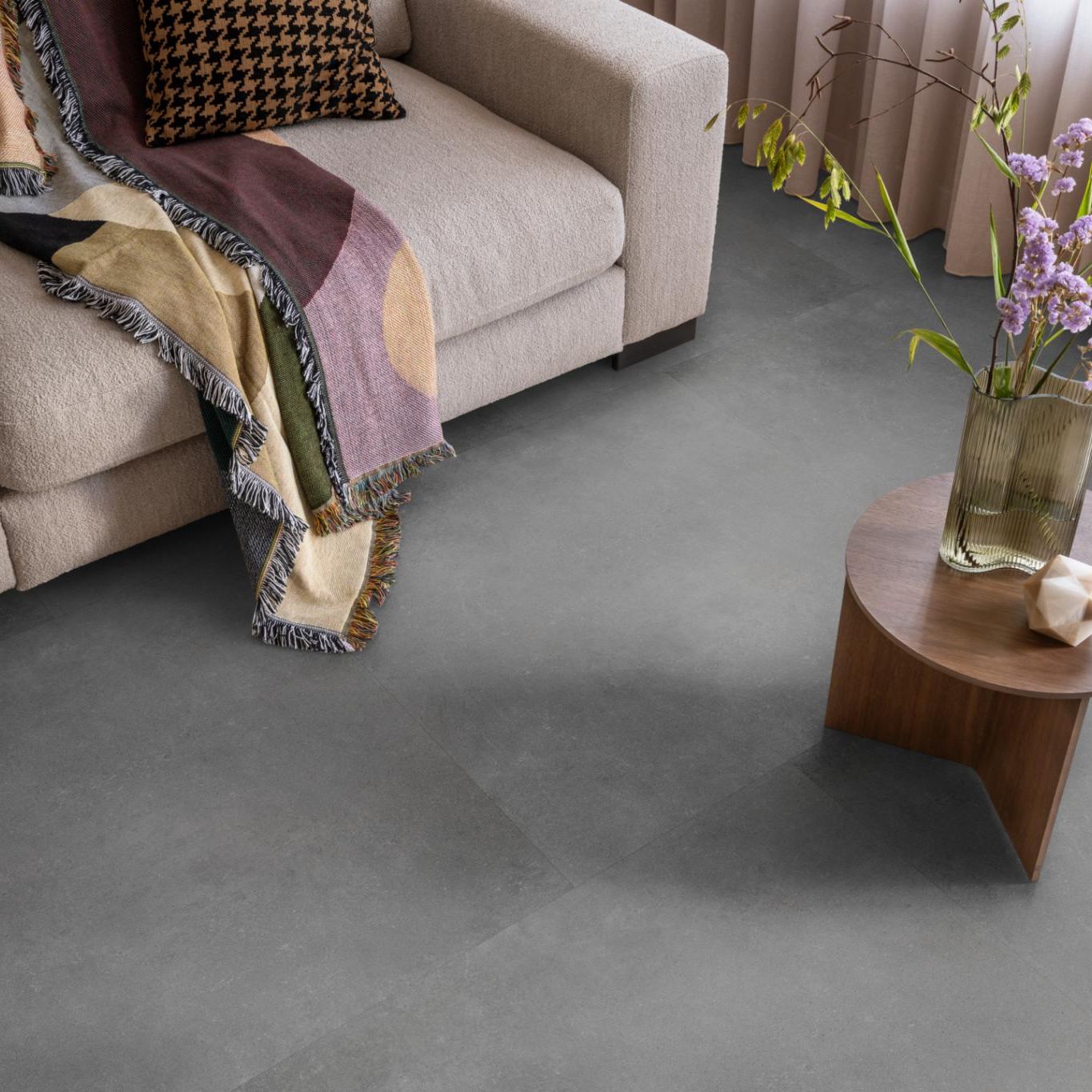 Ambiant Sarino XL Dryback Dark Grey - Plak PVC Vloer