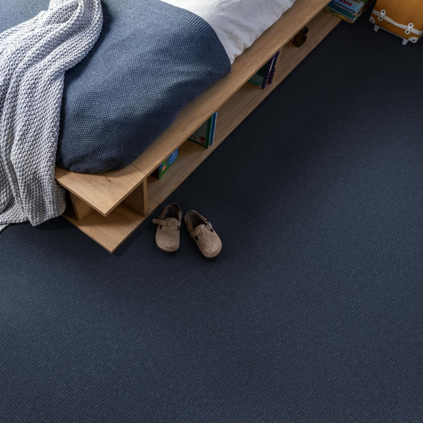 Ambiant Topaas Donkerblauw 0715 - Vloerbedekking - Tapijt